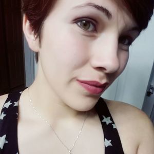 Meet your Posher, Valentina